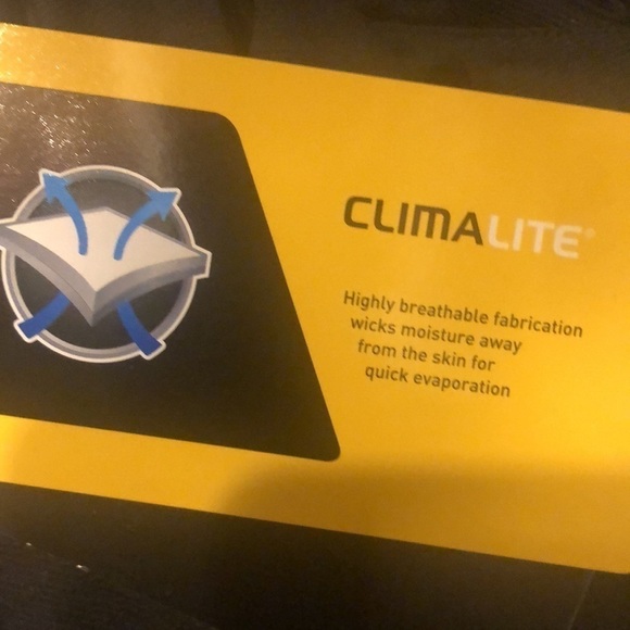 🔥ADIDAS NWT men’s polo shirt 💞 - Picture 3 of 4